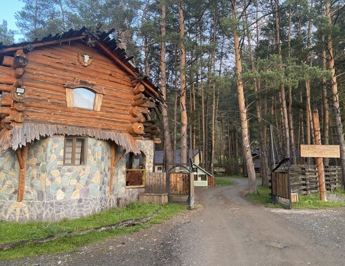 Отель «Деревня Берендеевка» Камлак