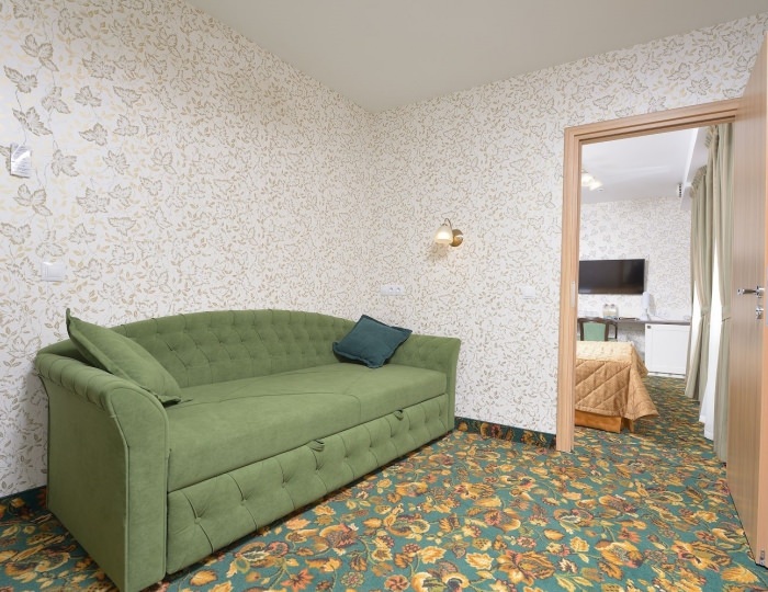 Двухкомнатный семейный номер Комфорт - Отель Cronwell Inn / Кронвелл Инн Стремянная