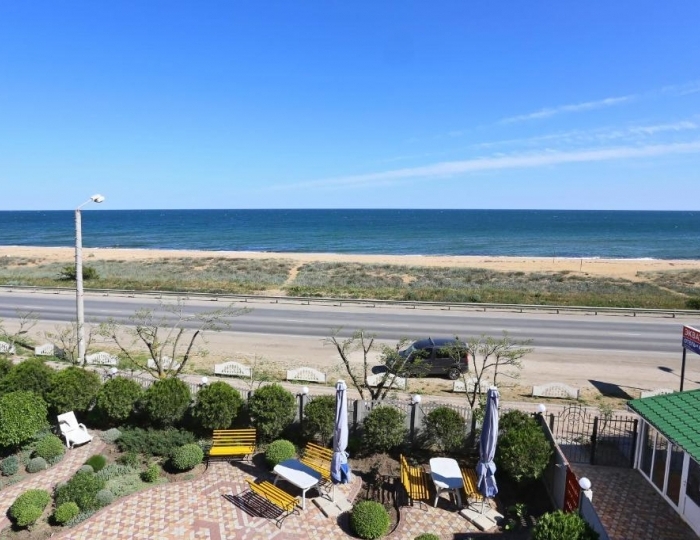 Отель «Экватор» Береговое