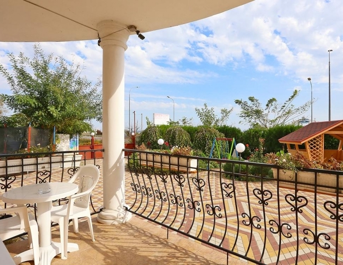 Отель «Экватор» Береговое