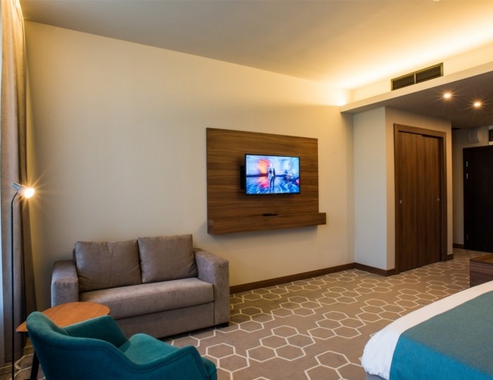 Улучшенный двухместный номер с одной кроватью и с диваном - City Hotel 1905 / Сити Отель 1905