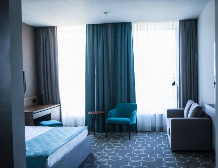 Улучшенный двухместный номер с одной кроватью и с диваном - City Hotel 1905 / Сити Отель 1905